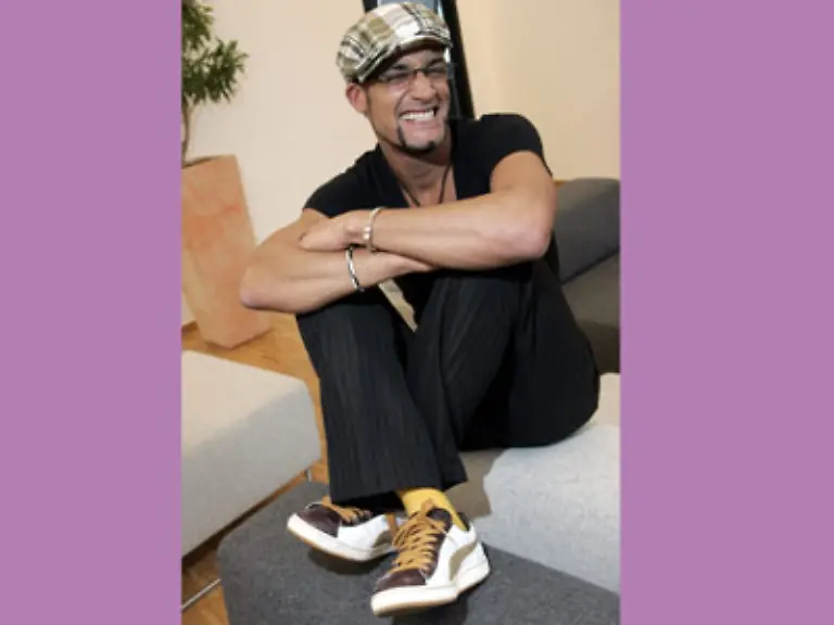 Hermanns-glaubt-Eine-Frau-mit-grossem-Gefuehl-und-ein-erfahrener-Buehnen-Profi-Ihr-Lied-ist-eine-klassische-Ballade-Serbien-hat-mit-dem-Stil-das-internationale-Finale-im-vergangenen-Jahr-gewonnen