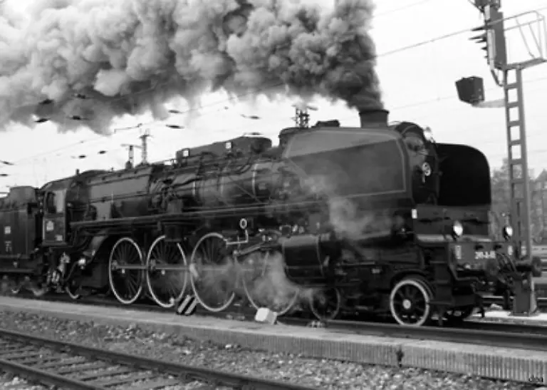 Mit-den-Europaeern-kam-auch-die-Eisenbahn-nach-Australien-Ihre-Schienen-zerrissen-die-alten-Traumpfade-und-die-Aborigines-wurden-aus-den-fruchtbaren-in-die-kargen-Gegenden-des-Landes-getrieben