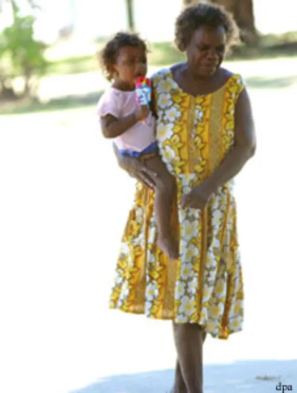 Es-begann-die-Assimilation-Mit-unmenschlichen-Aktionen-sollten-die-Ureinwohner-zivilisiert-von-ihren-Kulten-und-Traditionen-geloest-und-zu-weissen-Australiern-gemacht-werden