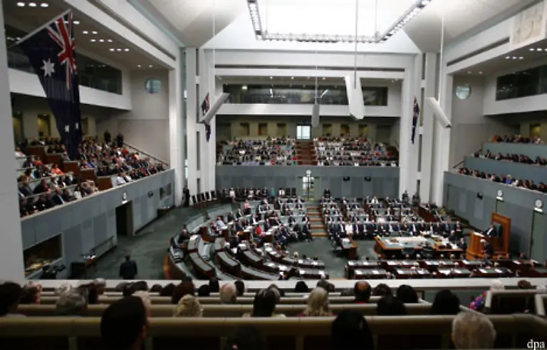 Im-Jahr-2008-bat-der-Praesident-Australiens-stellvertretend-fuer-sein-Volk-um-Entschuldigung-fuer-das-an-den-Ureinwohnern-begangene-Unrecht