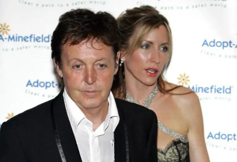 Umgekehrt-funktioniert-das-natuerlich-auch-wenn-sich-einer-der-Partner-auf-einen-unguenstigen-Ehevertrag-eingelassen-hat