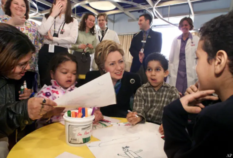 Sie-geht-zu-den-Menschen-im-Staat-New-York-hoert-sich-ihre-Noete-an-und-macht-sich-in-Washington-fuer-sie-stark