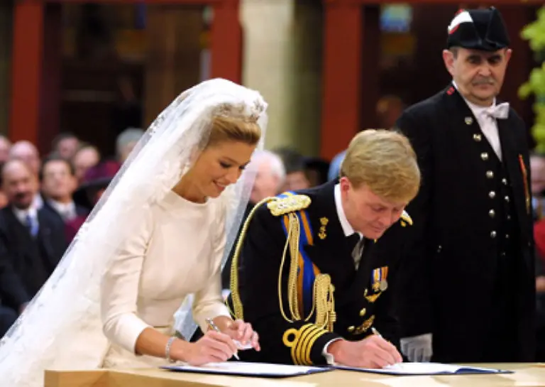 Wollen-sich-die-Eheleute-darauf-nicht-einlassen-koennen-sie-Guetertrennung-vereinbaren-oder-bestimmte-Bereiche-aus-der-Zusammenveranlagung-ausklammern