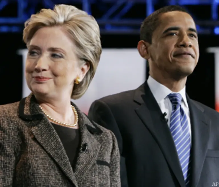 Doch-dann-steigt-Barack-Obama-in-den-Ring-und-ploetzlich-stehen-Jugend-gegen-Establishment-Wandel-gegen-Erfahrung-Mann-gegen-Frau-Schwarz-gegen-Weiss