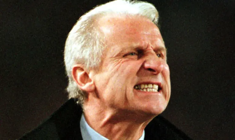 Sein-bekanntester-Wutausbruch-vor-laufenden-Kameras-jaehrt-sich-jetzt-zum-zehnten-Mal-In-radebrechendem-Deutsch-pruegelte-Trap-verbal-auf-einige-seiner-Spieler-ein