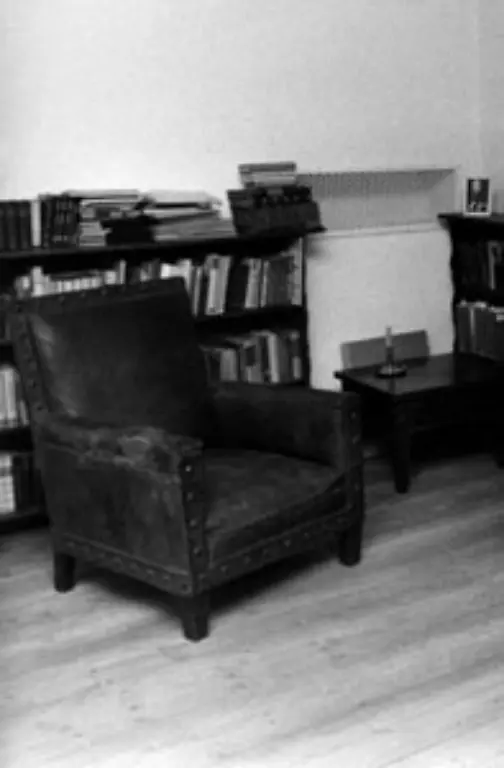 Am-14-Maerz-1883-also-vor-125-Jahren-fand-Friedrich-Engels-seinen-Freund-Karl-Marx-tot-im-Lehnstuhl-sitzend-im-Arbeitszimmer