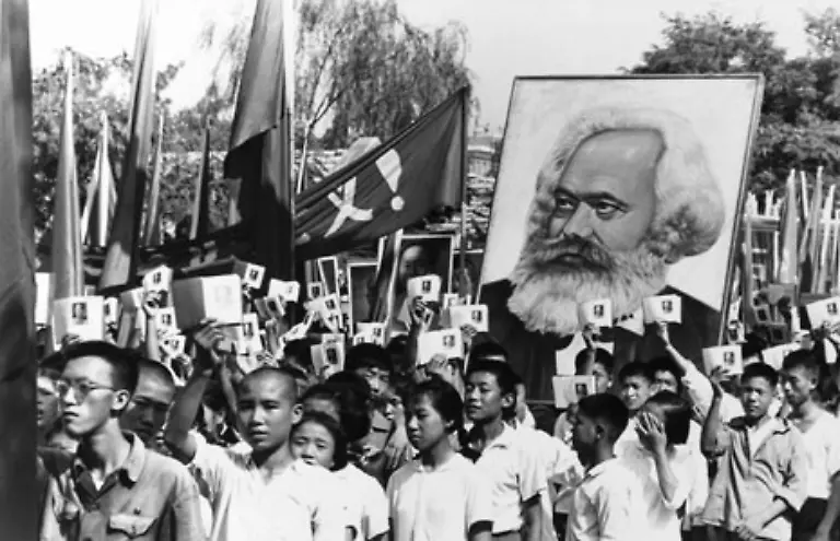 Auch-in-China-Vietnam-und-Lateinamerika-kaempften-Revolutionaere-unter-dem-Etikett-Marx