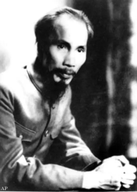 Die-Kommunisten-von-den-Amerikanern-Vietcong-genannt-bekaempfen-Diems-autoritaeres-Regime-Sie-werden-von-Nordvietnam-unter-Ho-Chi-Minh-und-der-UdSSR-unterstuetzt