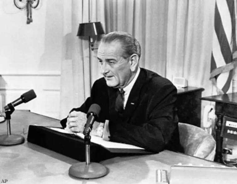 Ende-Maerz-1968-kuendigt-US-Praesident-Johnson-das-Ende-des-Bombardements-Nordvietnams-an