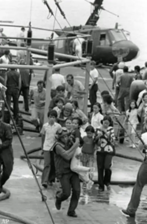 Suedvietnam-kapituliert-noch-am-selben-Tag-Am-2-Juli-1976-wird-Vietnam-wiedervereinigt-als-Sozialistische-Republik