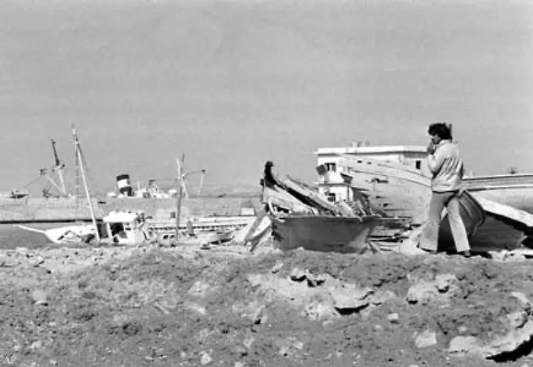 Als-Reaktion-besetzen-israelische-Streitkraefte-waehrend-der-Operation-Litani-den-Suedlibanon-Israel-will-die-PLO-Kaempfer-aus-dem-Grenzgebiet-vertreiben-von-dem-aus-sie-Raketen-auf-den-Norden-Israels-abschiessen