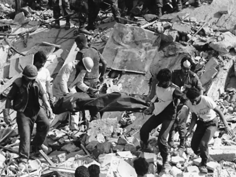 Diese-Kriegstaktik-hatte-die-Hisbollah-1983-erstmals-gegen-amerikanische-Friedenstruppen-im-Libanon-eingesetzt