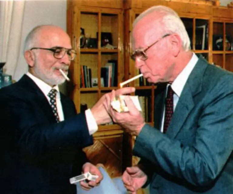 Die-israelisch-jordanischen-Verhandlungen-fuehren-zum-israelisch-jordanischen-Friedensvertrag-der-im-Oktober-1994-unterzeichnet-wird