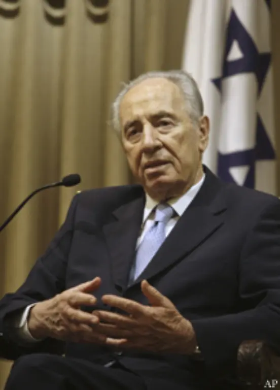 Als-neunter-israelischer-Praesident-wird-Schimon-Peres-vereidigt