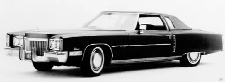 fuer-die-Stadt-Detroit-bei-in-der-damals-uebrigens-der-zweituerige-1972er-Cadillac-Fleetwood-Eldorado-vom-Band-rollt-dass-er-35-5-Millionen-Dollar-bereitstellt-Dieses-Geld-sieht-der-FDIC