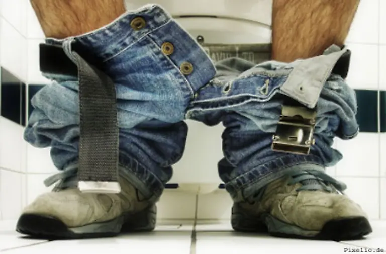 Kueche-und-Toilette-unbenutzbar-50-Prozent-LG-Berlin-61-S-359-81