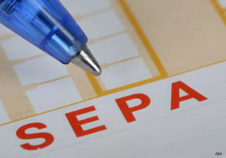 Wenn-Sie-dem-Vermieter-eine-Einzugsermaechtigung-gegeben-haben-muessen-Sie-diese-widerrufen-und-die-gekuerzte-Miete-jeweils-einzeln-ueberweisen