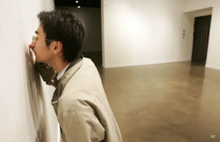 MAeNGELANZEIGE-Sobald-Sie-einen-erheblichen-Mietmangel-bemerken-sollten-Sie-den-Vermieter-bzw-die-Hausverwaltung-darueber-informieren