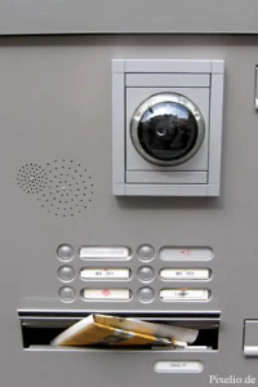 Funktionieren-Gegensprechanlage-UND-Klingel-nicht-so-koennen-Sie-die-Miete-um-ganze-10-Prozent-mindern-AG-Rostock-WM-99-64