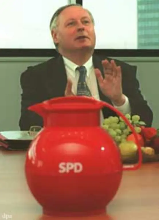 Die-Genossen-haben-mit-einem-frueheren-Parteivorsitzenden-allerdings-auch-den-moeglicherweise-spektakulaersten-Ueberlaeufer-zu-bieten