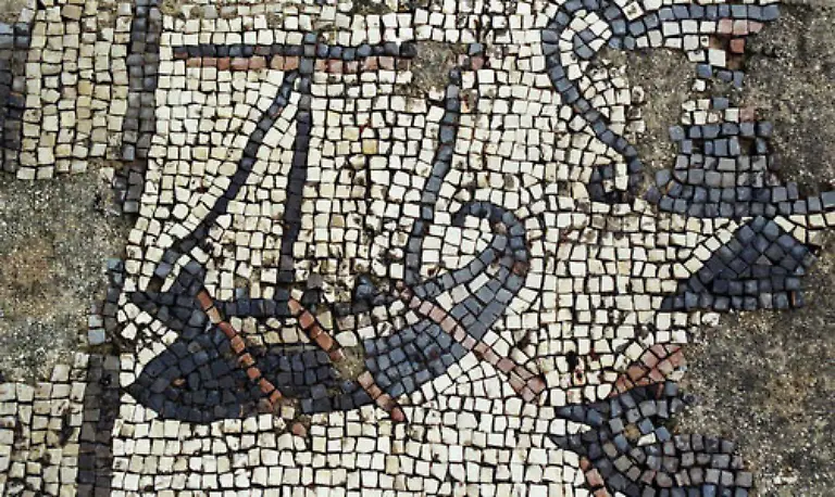 Am-See-Genezareth-ging-Jesus-unter-die-Fischer-und-fuhr-mit-einem-solchen-Schiff-Mosaik-aus-Kapernaum