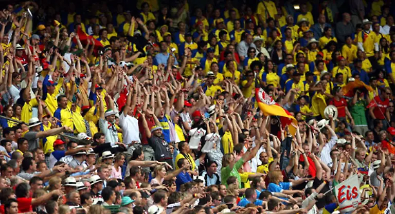 15-Juni-2006-Ecuador-besiegt-Costa-Rica-3-0-und-schiesst-damit-sich-und-Deutschland-als-erste-Teams-ins-Achtelfinale