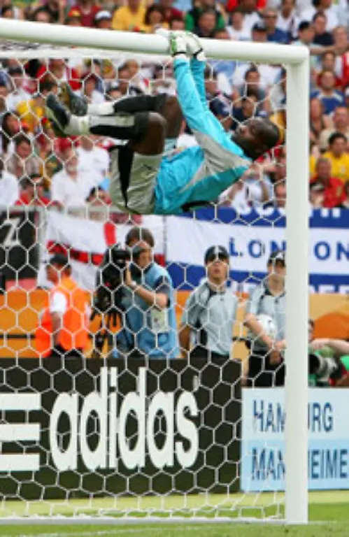 22-Juni-2006-Ghana-erreicht-durch-das-2-1-gegen-die-USA-als-einziges-afrikanisches-Team-das-Achtelfinale