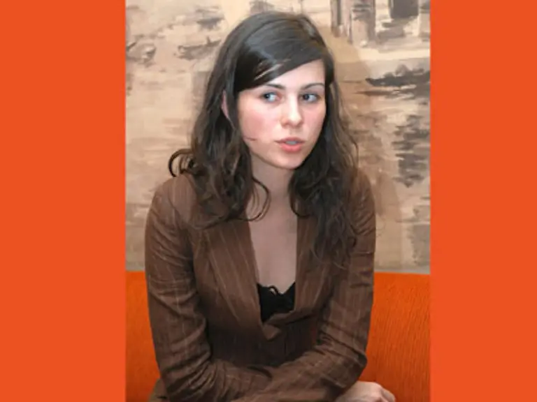 Nora-Tschirners-Karriere-laeuft-auf-Hochtouren-Dieses-Jahr-kommt-ihr-neuer-Kinofilm-Mord-ist-mein-Geschaeft-Liebling-in-die-Kinos