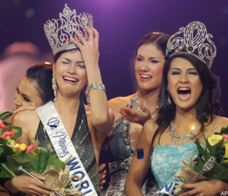 Der-Ideengeber-Traavik-sieht-den-Wettbewerb-als-subversives-Kunstprojekt-mit-gesellschaftlichem-und-humanitaerem-Anliegen-Die-Wahl-folgt-ihren-eigenen-Regeln-ihrem-eigenen-Manifest-das-konventionelle-Schoenheitswettbewerbe-Bild-unterlaeuft