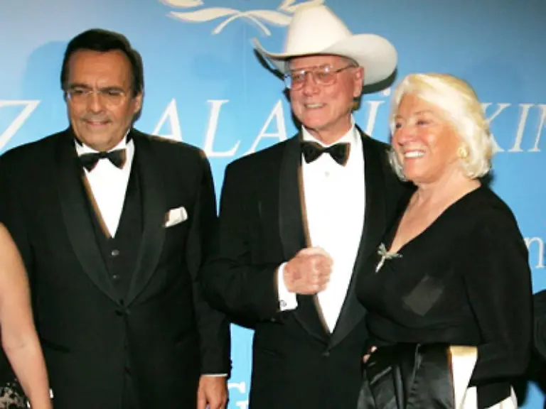 J-R-hehe-Ewing-Larry-Hagman-der-ewige-Boesewicht-das-bin-ich-Meine-scharfe-Zunge-mein-boeses-Gebaren-und-die-Berreitschaft-meine-eigene-Grossmutter-zu-verkaufen-hat-misch-weit-gebrracht