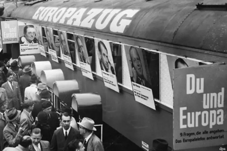 Hunderte-Plakate-Filme-und-Veranstaltungen-sowie-eine-rollende-Ausstellung-warben-in-ganz-Europa-fuer-den-Marshallplan