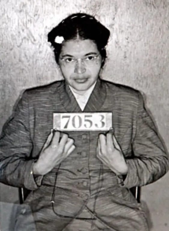 Es-begann-mit-einer-einfachen-und-mutigen-Frau-Rosa-Parks-Als-sie-sich-eines-Tages-weigerte-ihren-Platz-im-Bus-fuer-einen-Weissen-freizuraeumen-fuehrte-das-zum-Montgomery-Bus-Boykott