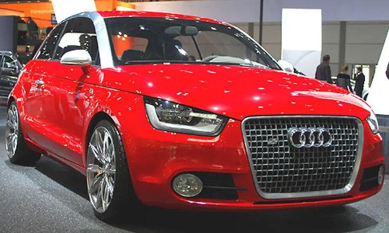 Audi-praesentiert-Konkretes-Der-A1-Project-Quattro-koennte-so-aehnlich-bald-auf-unseren-Strassen-fahren-Er-wird-zum-ersten-Mal-in-Europa-gezeigt-Audis-Beitrag-zur-kleinen-Kompaktklasse-soll-Ende-2009-auf-den-Markt-kommen