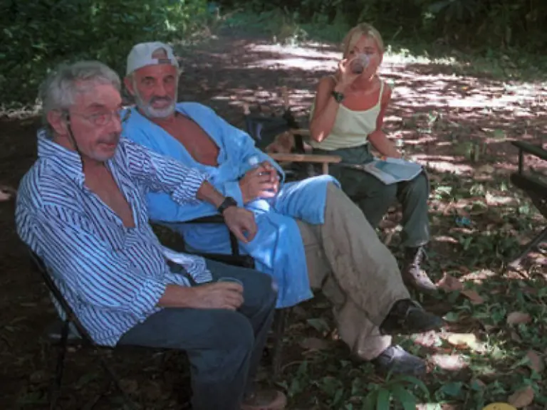 Nach-seinem-schweren-Schlaganfall-im-Jahr-2001-war-er-halbseitig-gelaehmt-und-konnte-kaum-sprechen-Nach-sieben-Jahren-Rekonvaleszenz-hat-der-grauhaarige-Star-der-mit-seinem-Kultfilm-Ausser-Atem-ueber-Nacht-zum-Weltstar-wurde