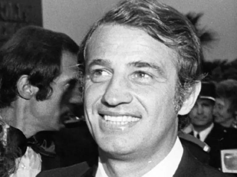 Erst-Mitte-der-80er-Jahre-durchbrach-Belmondo-sein-altersloses-Draufgaengerimage-und