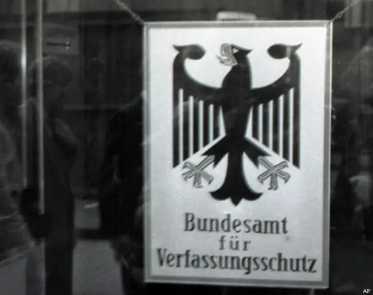 Stattdessen-haetten-Geheimdienste-und-andere-verschwoererische-Organisationen-die-angeblich-noch-existierende-Terrorgruppe-zur-eigenen-Tarnung-ins-Spiel-gebracht-Solche-Gedankenspiele-gelten-in-Fachkreisen-als-abwegig