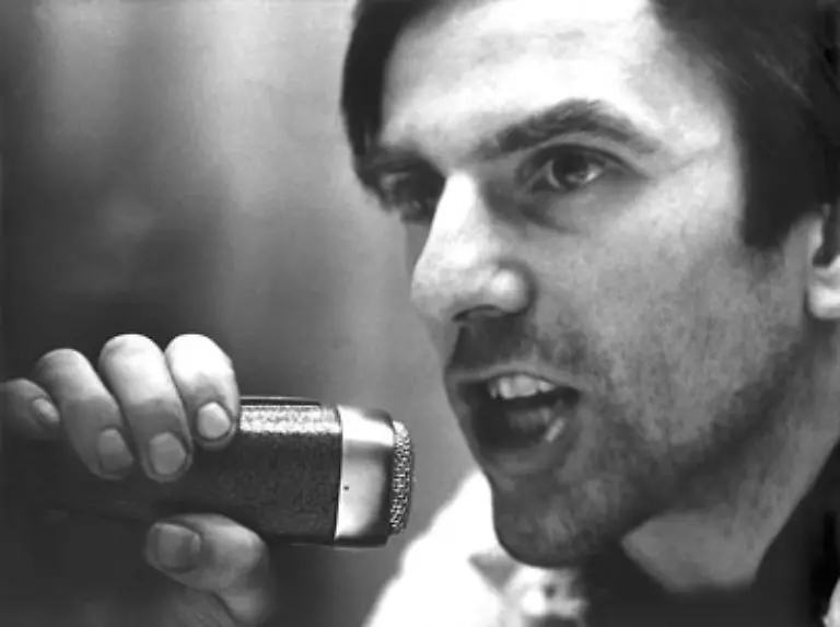 Schily-freundet-sich-mit-Rudi-Dutschke-dem-spaeteren-Studentenfuehrer-ebenso-an