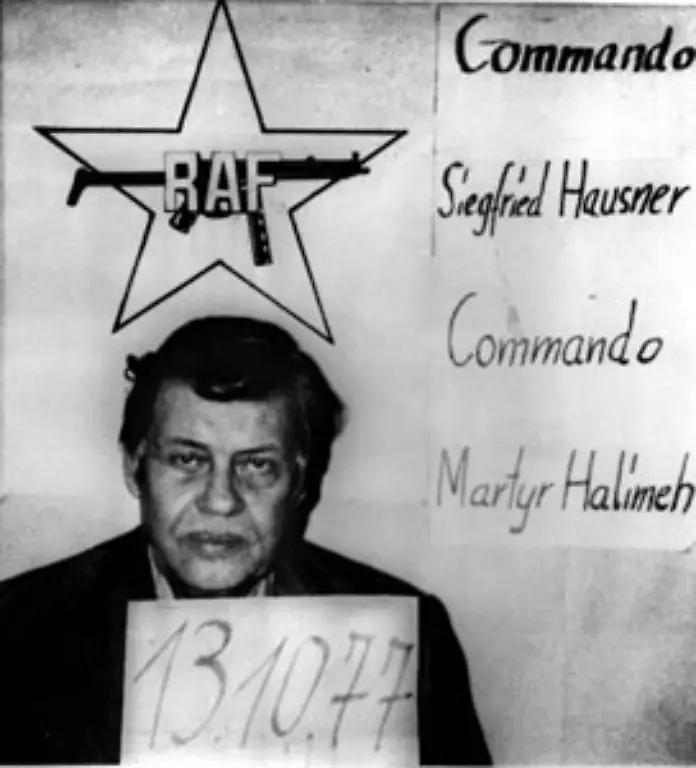 Dieser-Kleinterrorismus-ist-nur-eine-Spiegelung-des-Grossterrorismus-der-die-Militaerdoktrin-der-Supermaechte-bestimmt-sagt-Schily-ueber-die-RAF-im-Bild-Der-von-der-RAF-entfuehrte-und-nach-dem-Tod-von-Baader-Ensslin-und-Raspe-ermordete-Arbeitgeberpraesident-Schleyer