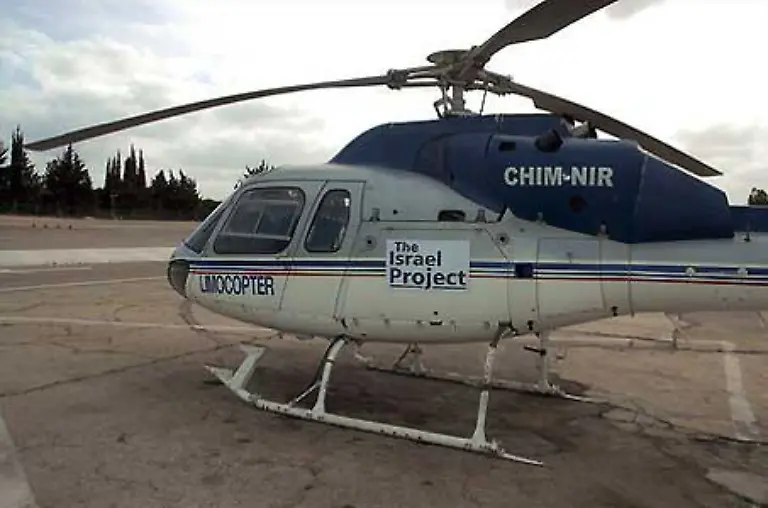 Der-Limokopter-vor-dem-Rundflug-ueber-Israel-angeheuert-vom-Israel-Project