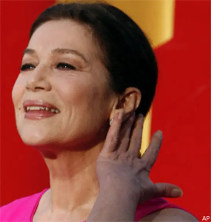 und-Hannelore-Elsner-Kirschblueten-Hanami-durch