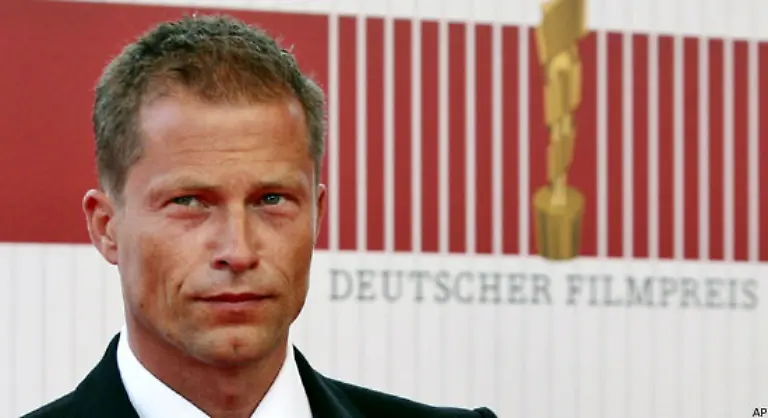 Ein-unerwarteter-Gast-auf-dem-roten-Teppich-war-Til-Schweiger-Er-sei-nicht-beleidigt-dass-Keinohrhasen-nicht-beim-Filmpreis-dabei-ist-beteuerte-der-Regisseur-und-Schauspieler-erneut-etwaige-Berichte-nannte-er-Bullshit