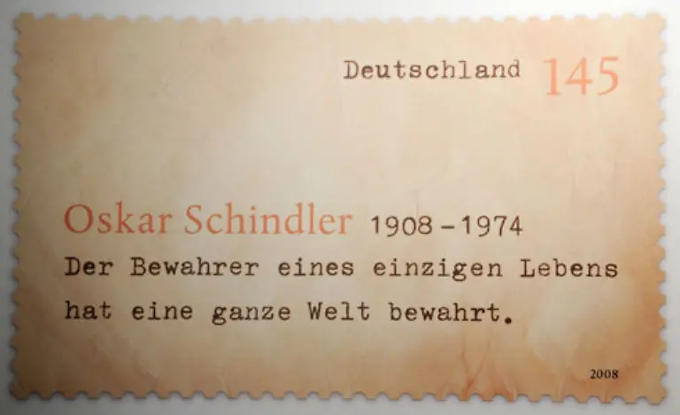 Das-Bundesfinanzministerium-gibt-zum-100-Geburtstag-Schindlers-eine-Sonderbriefmarke-im-Wert-von-145-Cent-heraus