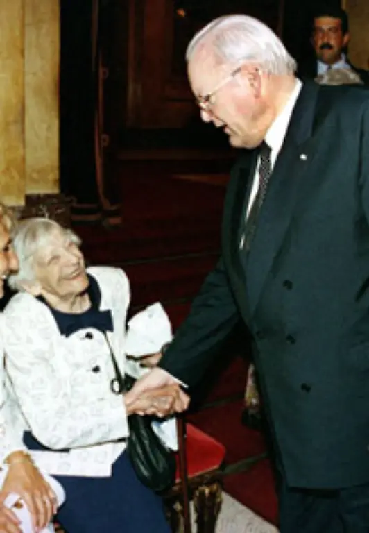 1949-war-sie-mit-ihrem-Mann-nach-Argentinien-ausgewandert-Dort-betreiben-sie-erfolglos-eine-Ranch