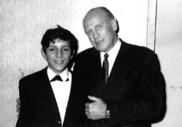 1957-kehrt-Schindler-jedoch-allein-nach-Deutschland-zurueck-er-sieht-seine-Frau-nie-wieder