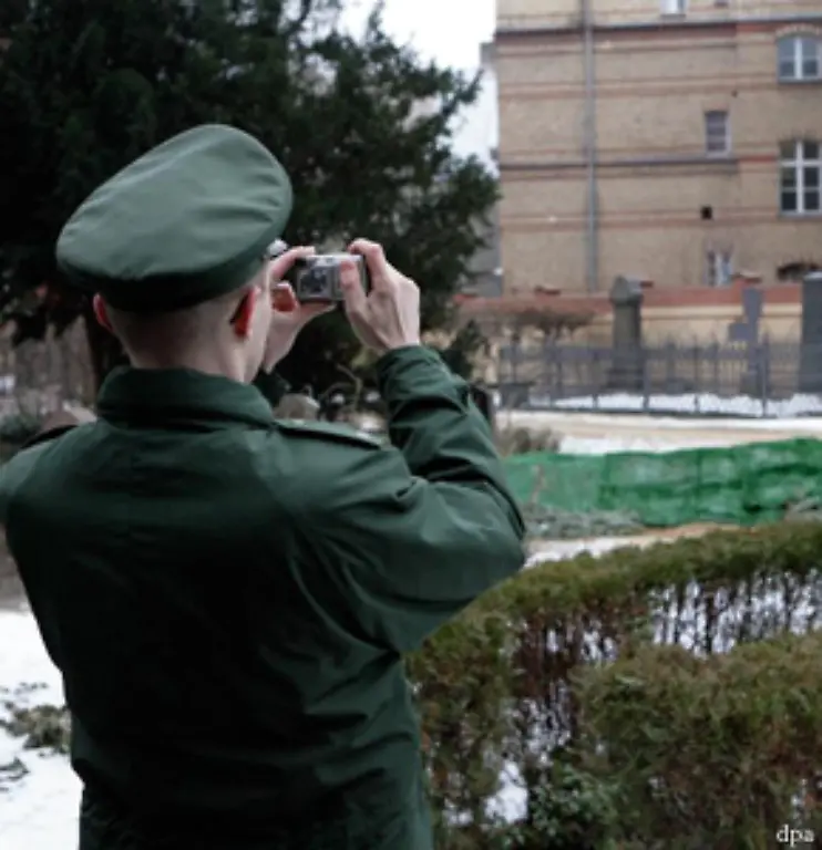 Mit-Rau-wurde-dort-erstmals-ein-hochrangiger-Staatsmann-der-Bundesrepublik-beigesetzt