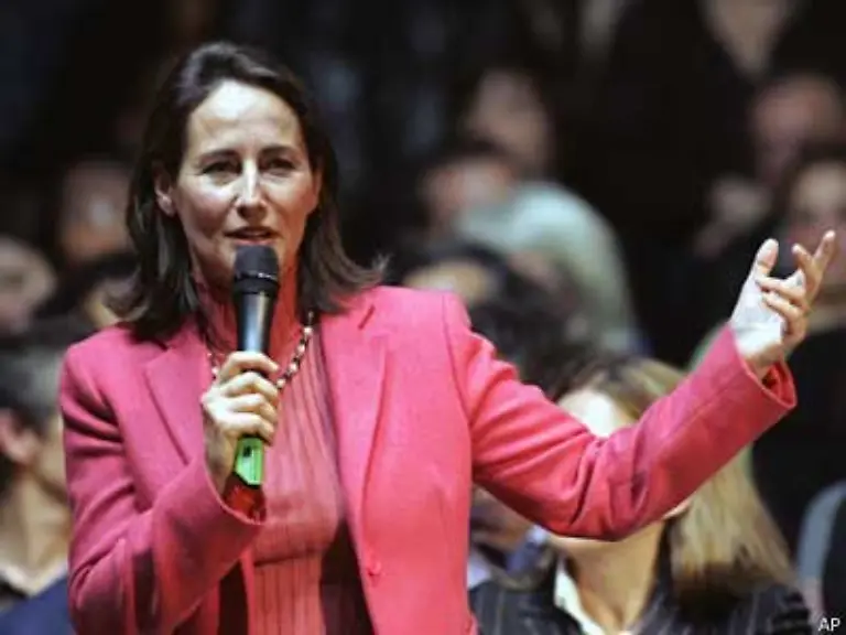Schon-den-Wahlkampf-gegen-den-sozialistischen-Medienstar-Sgolne-Royal-gewann-er-durch-geschicktes-Besetzen-linker-Themen