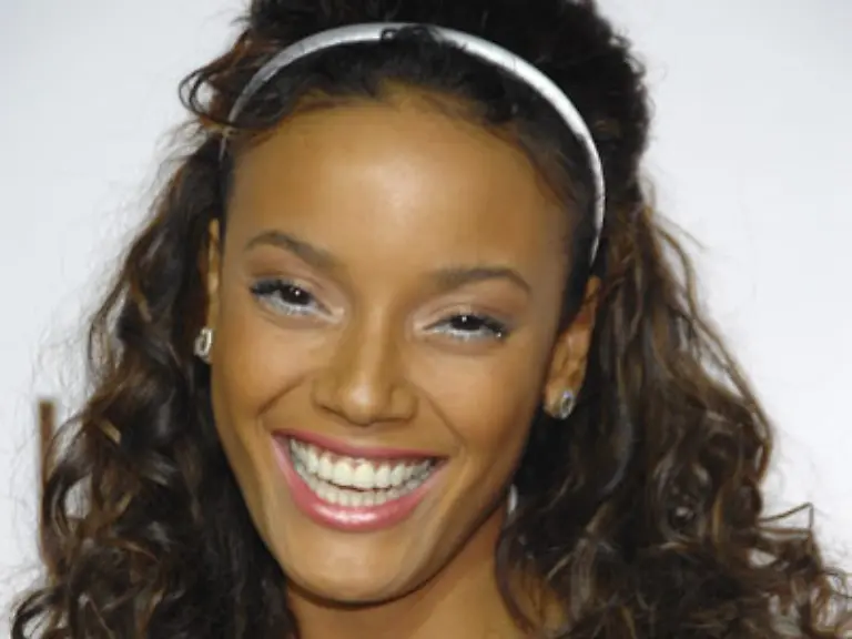 die-ihren-Ex-Freund-gerade-an-Mariah-Carey-abtreten-musste