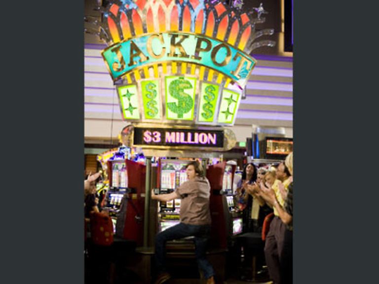 ... und knackt den Jackpot von drei Millionen!!!