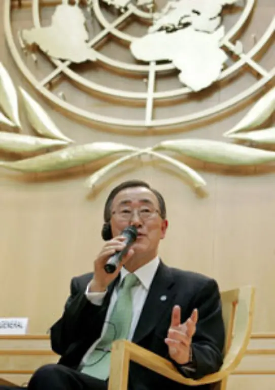 UN-Generalsekretaer-Ban-Ki-Moon-appelliert-die-Hilfe-der-internationalen-Gemeinschaft-zuegig-anzunehmen-Ich-moechte-meine-tiefe-Sorge-und-gewaltige-Frustration-ueber-die-inakzeptabel-langsame-Antwort-auf-diese-schwerwiegende-humanitaere-Krise-zum-Ausdruck-bringen-erklaerte-er