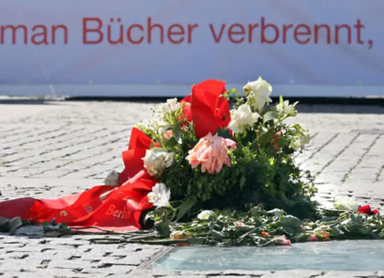 Mit-vielen-Aktionen-und-Veranstaltungen-soll-zum-75-Jahrestag-der-Verbrennung-an-die-Philosophen-und-Wissenschaftler-Autoren-Lyriker-und-Dramatiker-Publizisten-und-Journalisten-erinnert-werden